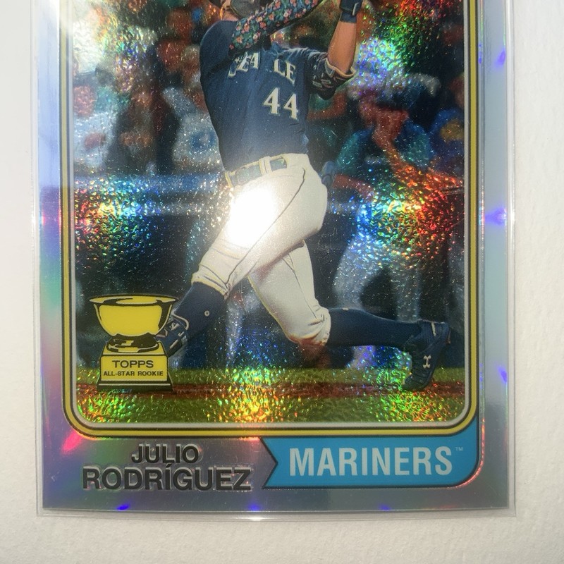 2023 Topps Heritage - Julio Rodriguez #18 Chrome Refractor /574 gallery