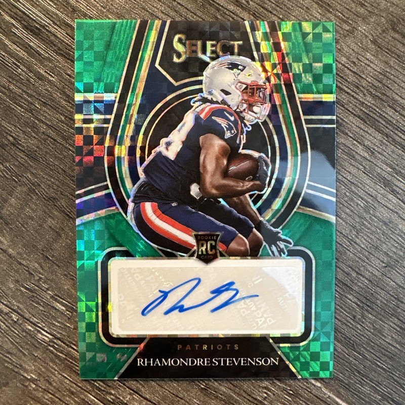 Rhamondre Stevenson 2021 Panini Select #RS-RST Green Prizm Rookie Auto RC 4/5