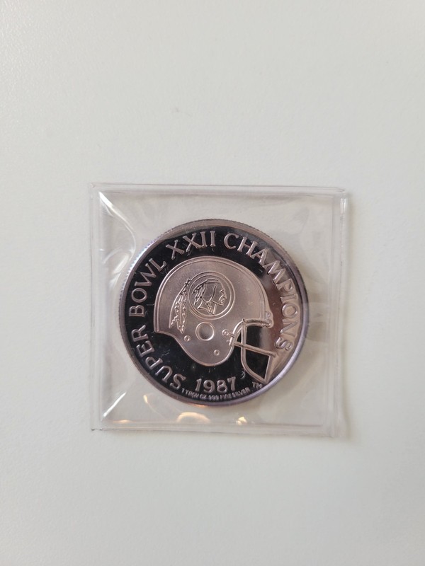 1987 Super Bowl XXII Champions, Washington Redskins 1 oz silver-Mint Condition