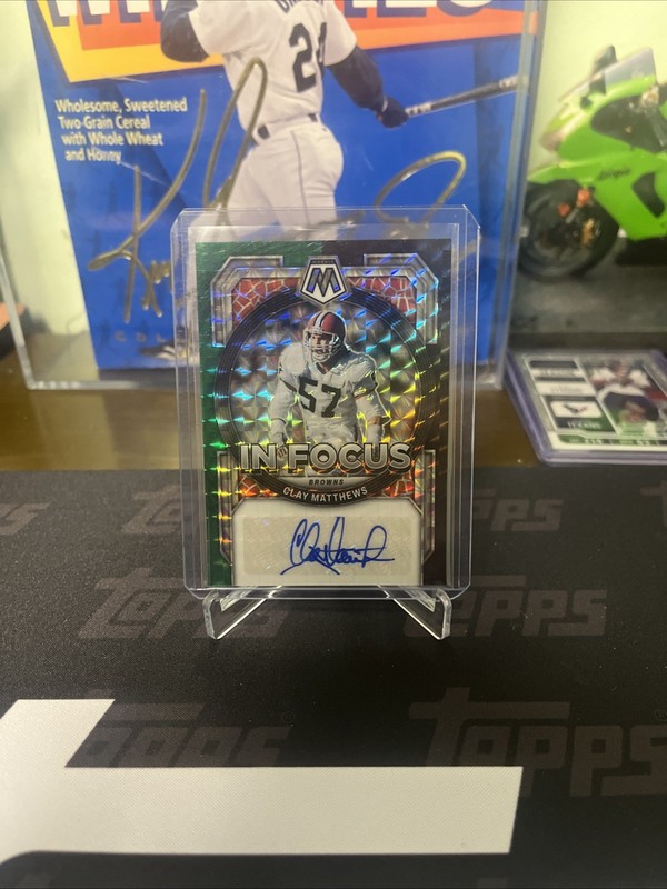 2023 Panini Mosaic – In Focus Auto Clay Matthews #IF-CMJ Green & Black /25