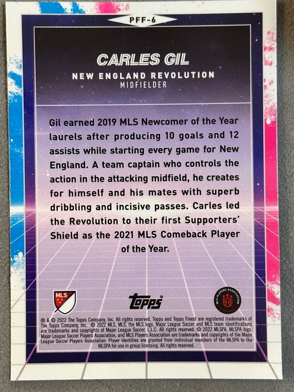 2022 Topps Finest MLS Carles Gil Prized Footballers Fusion Yellow/Red gallery