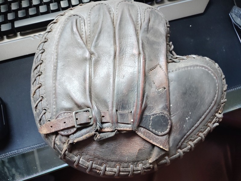 Vintage 1900s Leather Catchers Mitt Baseball Glove w/Patch Buckle Strap Antique