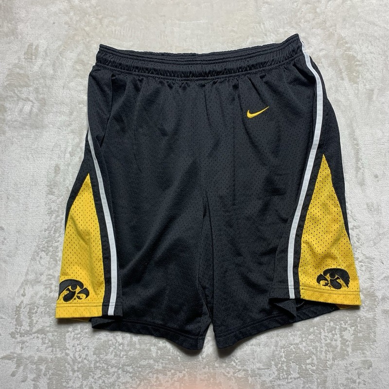 Vintage Nike Iowa Hawkeyes Basketball Shorts Men XL Mesh Baggy Authentic 90s Y2K