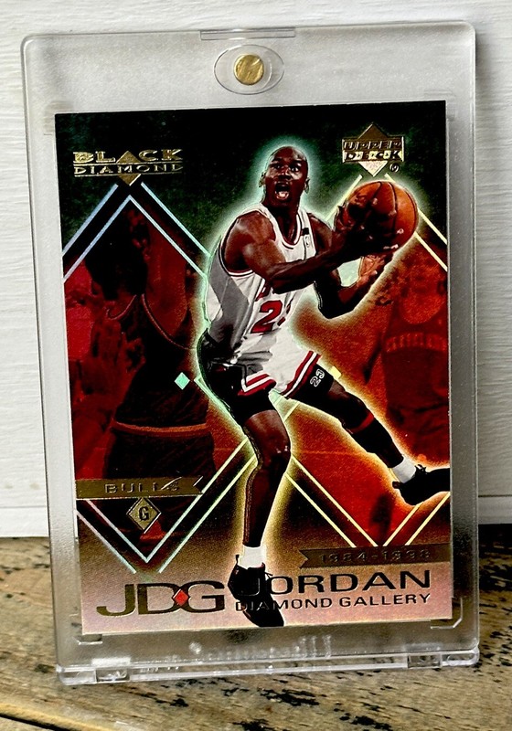 Michael Jordan Card 90’s RAINBOW REFRACTOR HOLO RARE INSERT SP BULLS JERSEY #23 gallery