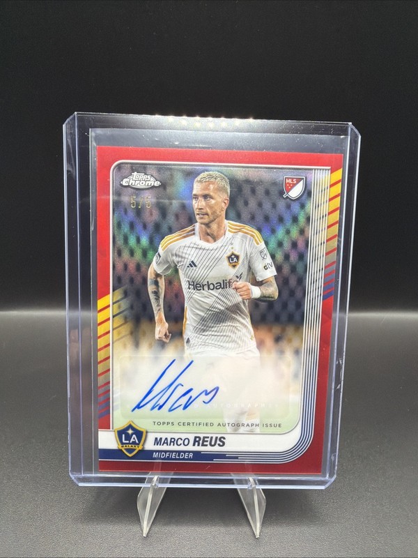 2025 Topps Chrome Mls - Autographs Marco Reus #CA-MR Red Wave Refractor /5 (AU) gallery
