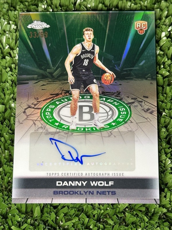 2025-26 Topps Chrome – Autograph Issue Rookies Danny Wolf #TAUR2-DW Green
