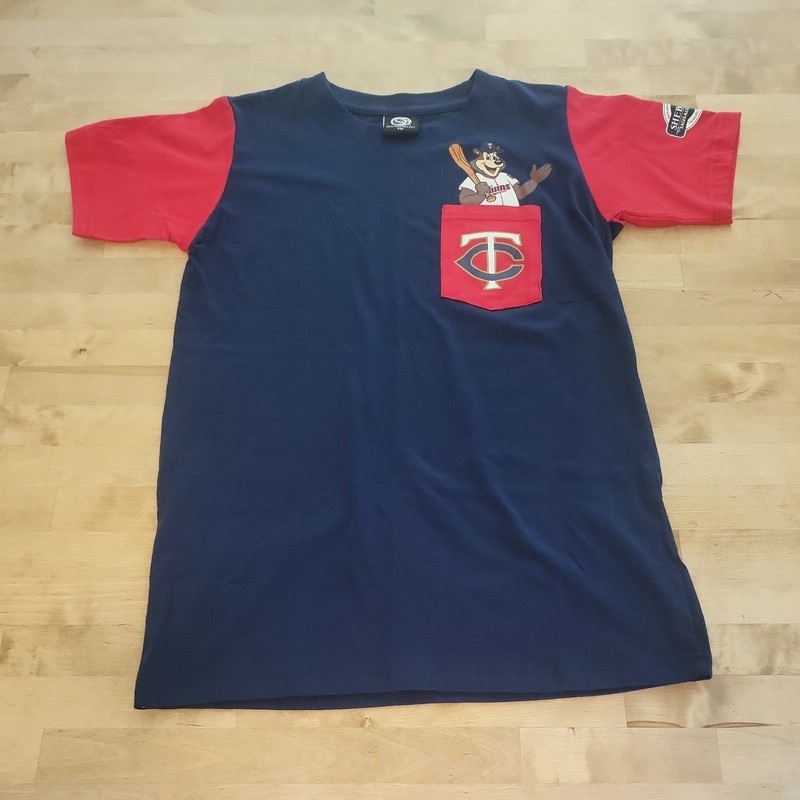 Minnesota Twins TC Bear Youth Size M T-Shirt w/Pocket, New W/O Tags, Blue & Red