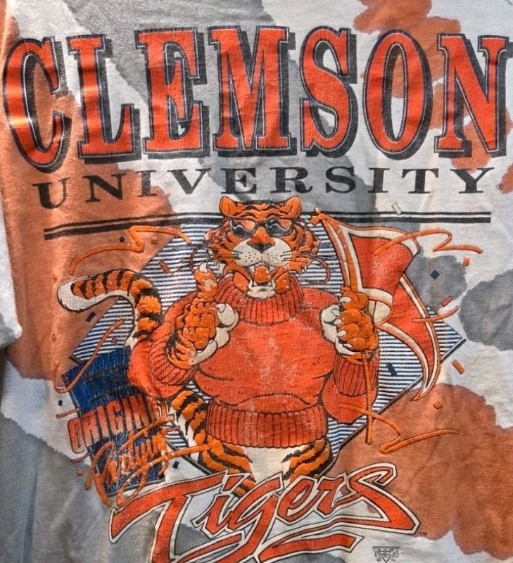 Clemson Tigers Graphic T-Shirt Men’s L Vintage 90’s, Made in USA- Vaurnet Brand
