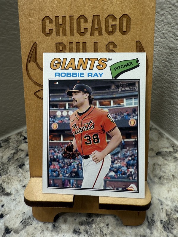 2026 Topps Heritage – Robbie Ray #111 SP