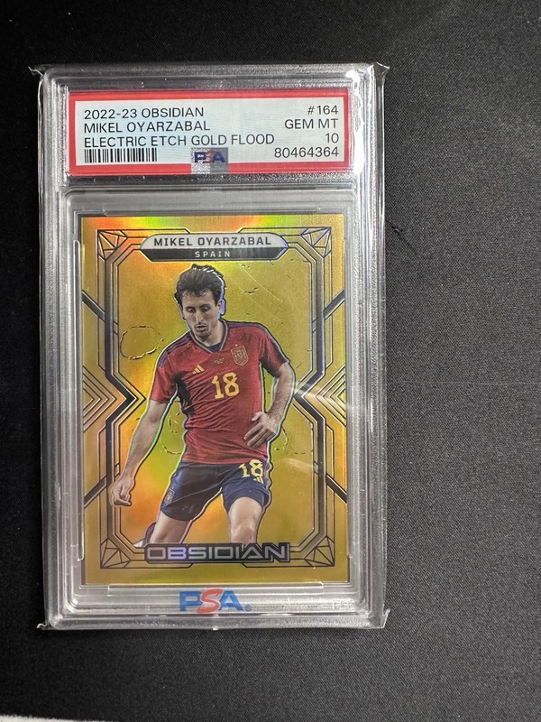 2022-23 Panini Obsidian Mikel Oyarzabal #164 Electric Etch Gold Flood /10 PSA 10