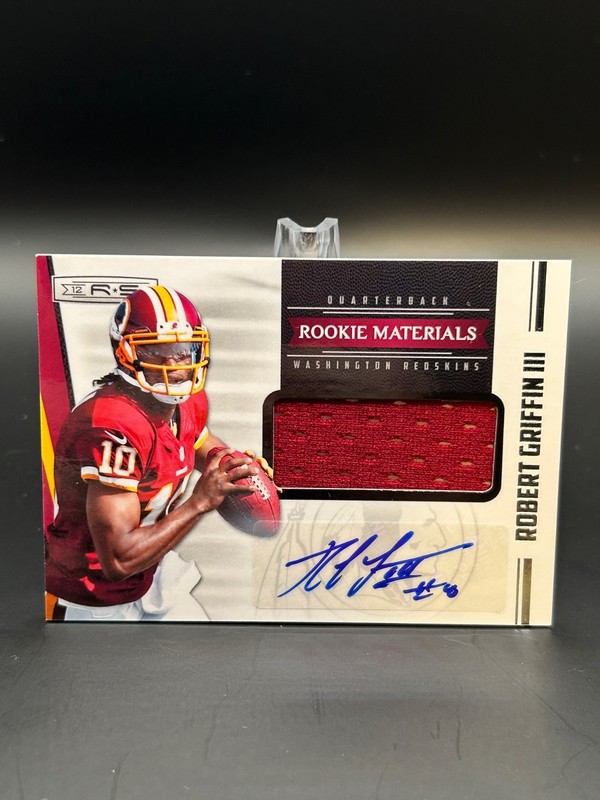2012 Panini Rookies & Stars – Rookie Materials Robert Griffin III Auto /499