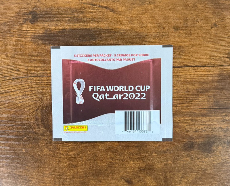 (1) Sealed Pack (5 Stickers) 2022 Qatar Panini World Cup Messi Cristiano Mbappe
