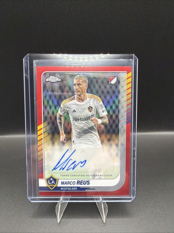 2025 Topps Chrome Mls - Autographs Marco Reus #CA-MR Red Wave Refractor /5 (AU) gallery