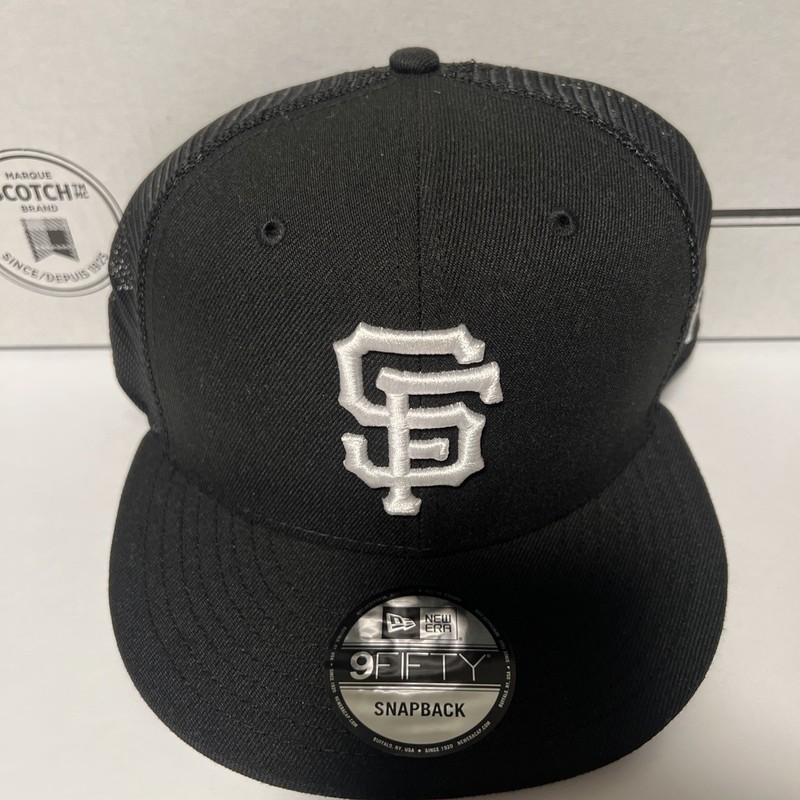 Men's New Era Black San Francisco Giants Trucker 9FIFTY Snapback Hat gallery