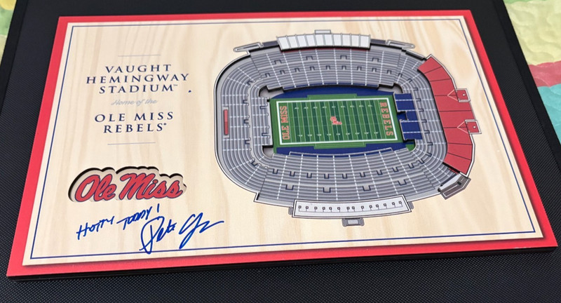 PETE GOLDING AUTOGRAPHED 8X12 3D DESKTOP STADIUM W/COA & HOTTY TODDY!