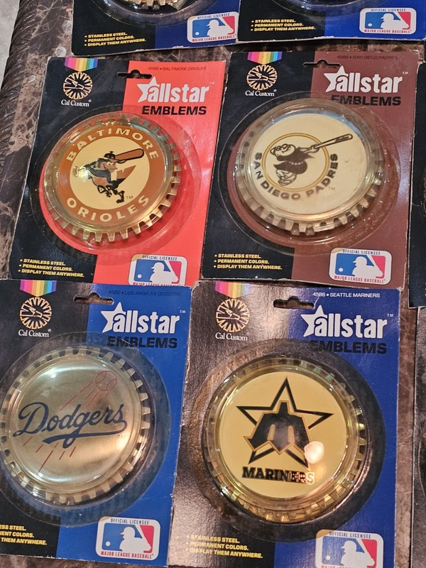 RARE Cal Custom Grille Wall Badge AllStar Emblems 1983 MLB ALL 26 TEAMS COMPLETE gallery